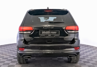 Подержанный автомобиль Jeep Grand Cherokee 2021 года (6 фото)
