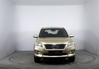 Подержанный автомобиль Toyota RAV4 2011 года (2 фото)