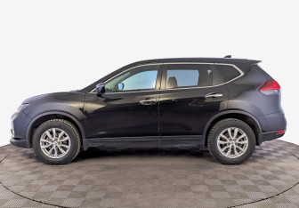 Подержанный автомобиль Nissan X-Trail 2021 года (8 фото)