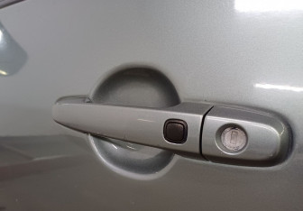 Подержанный автомобиль Toyota RAV4 2008 года (17 фото)