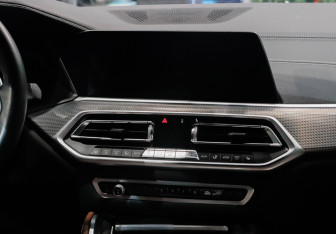 Подержанный автомобиль BMW X6 2020 года (10 фото)