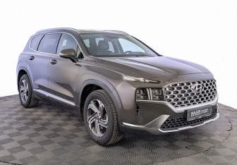 Подержанный автомобиль Hyundai Santa Fe 2022 года (3 фото)