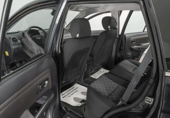 Подержанный автомобиль Great Wall Hover H3 2013 года (14 фото)