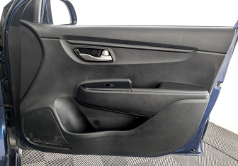 Подержанный автомобиль Kia Rio Hatchback 2021 года (24 фото)