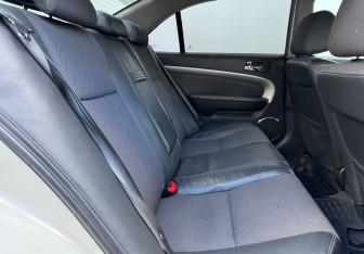 Подержанный автомобиль Chevrolet Epica 2011 года (11 фото)
