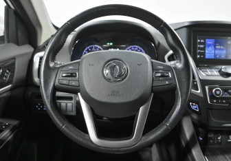 Подержанный автомобиль DongFeng AX7 2019 года (6 фото)