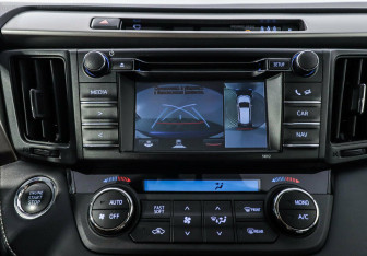 Подержанный автомобиль Toyota RAV4 2015 года (9 фото)