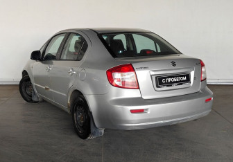 Подержанный автомобиль Suzuki SX4 Sedan 2008 года (6 фото)