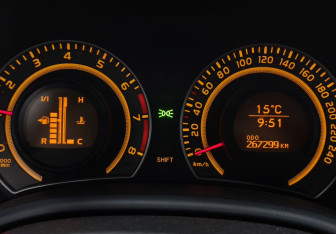 Подержанный автомобиль Toyota Corolla Sedan 2008 года (14 фото)