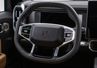 Подержанный автомобиль Jetour T2 2024 года (15 фото)