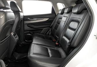 Подержанный автомобиль Exeed LX 2022 года (18 фото)