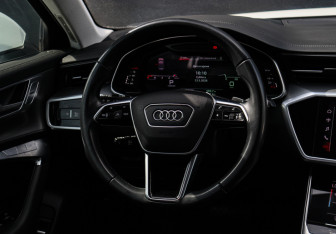 Подержанный автомобиль Audi A6 Sedan 2021 года (13 фото)