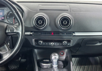 Подержанный автомобиль Audi A3 Sedan 2014 года (12 фото)