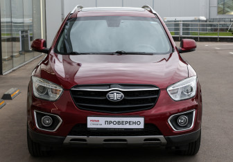 Подержанный автомобиль FAW Besturn X80 2017 года (2 фото)