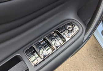 Подержанный автомобиль Exeed LX 2023 года (28 фото)