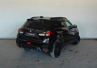 Подержанный автомобиль Mitsubishi ASX 2021 года (5 фото)