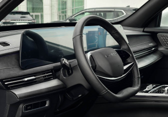 Подержанный автомобиль Exeed LX 2024 года (13 фото)
