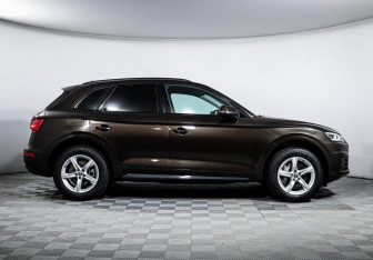 Подержанный автомобиль Audi Q5 2018 года (4 фото)