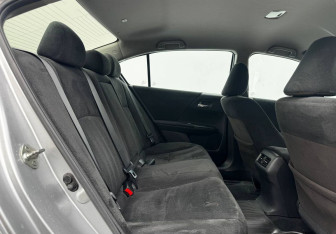 Подержанный автомобиль Honda Accord Sedan 2013 года (11 фото)