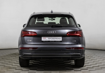 Подержанный автомобиль Audi Q5 2017 года (6 фото)