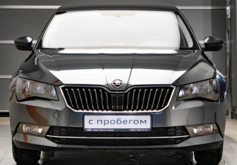 Подержанный автомобиль Skoda Superb Liftback 2018 года (2 фото)