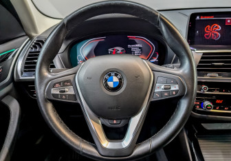 Подержанный автомобиль BMW X3 2021 года (22 фото)