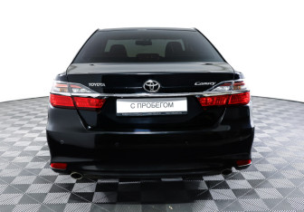 Подержанный автомобиль Toyota Camry Sedan 2012 года (6 фото)