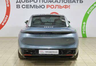 Подержанный автомобиль Zeekr 007 2024 года (5 фото)