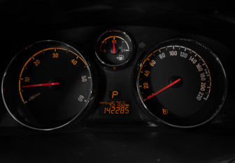 Подержанный автомобиль Opel Antara 2013 года (12 фото)