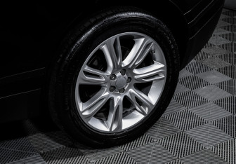 Подержанный автомобиль Land Rover Range Rover Velar 2020 года (15 фото)