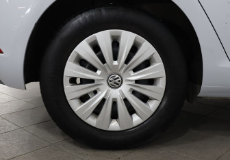 Подержанный автомобиль Volkswagen Golf Hatchback 2018 года (9 фото)