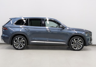 Подержанный автомобиль Geely Monjaro 2023 года (4 фото)
