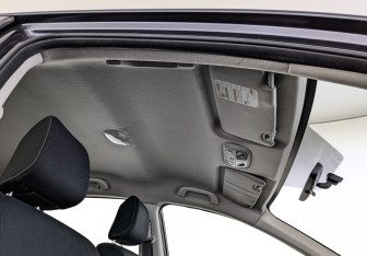 Подержанный автомобиль Subaru XV 2012 года (22 фото)