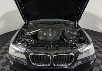 Подержанный автомобиль BMW X3 2013 года (10 фото)