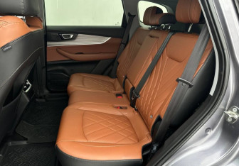 Подержанный автомобиль Chery Tiggo 8 Pro Max 2023 года (10 фото)