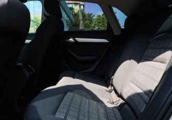 Подержанный автомобиль Audi Q3 2016 года (10 фото)