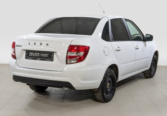 Подержанный автомобиль LADA (ВАЗ) Granta Sedan 2023 года (5 фото)