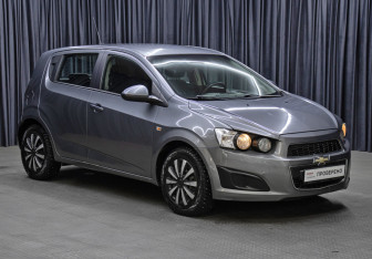 Подержанный автомобиль Chevrolet Aveo Hatchback 2013 года (3 фото)