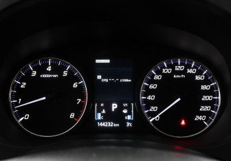 Подержанный автомобиль Mitsubishi Outlander 2012 года (9 фото)