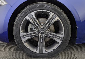 Подержанный автомобиль Kia K5 2020 года (12 фото)