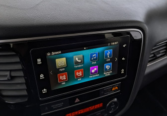 Подержанный автомобиль Mitsubishi Outlander 2019 года (29 фото)