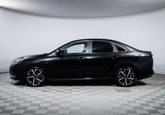 Подержанный автомобиль Kaiyi E5 2023 года (8 фото)