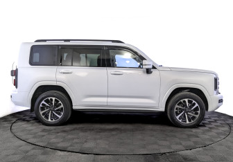 Подержанный автомобиль Haval H9 2024 года (4 фото)
