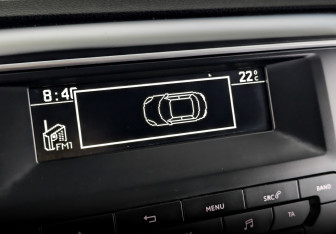 Подержанный автомобиль Peugeot Traveller 2021 года (16 фото)