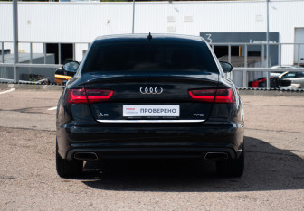 Подержанный автомобиль Audi A6 Sedan 2015 года (6 фото)