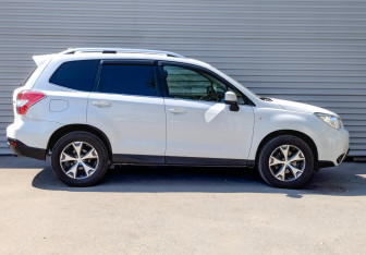 Подержанный автомобиль Subaru Forester Suv 2015 года (4 фото)