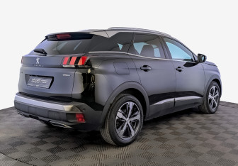 Подержанный автомобиль Peugeot 3008 2018 года (5 фото)
