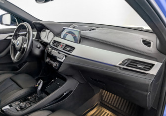 Подержанный автомобиль BMW X2 2020 года (11 фото)