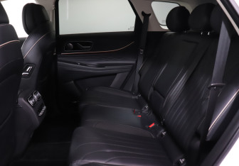 Подержанный автомобиль Jaecoo J8 2024 года (10 фото)
