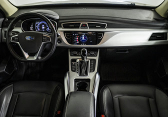 Подержанный автомобиль Geely Atlas 2018 года (12 фото)